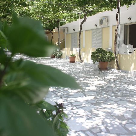 Maria Studios Лаганас Екстериор снимка