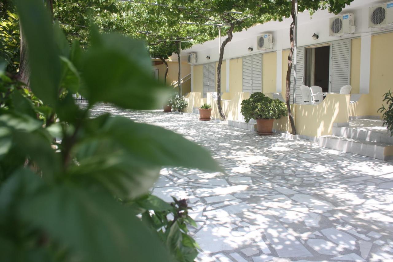 Maria Studios Лаганас Екстериор снимка